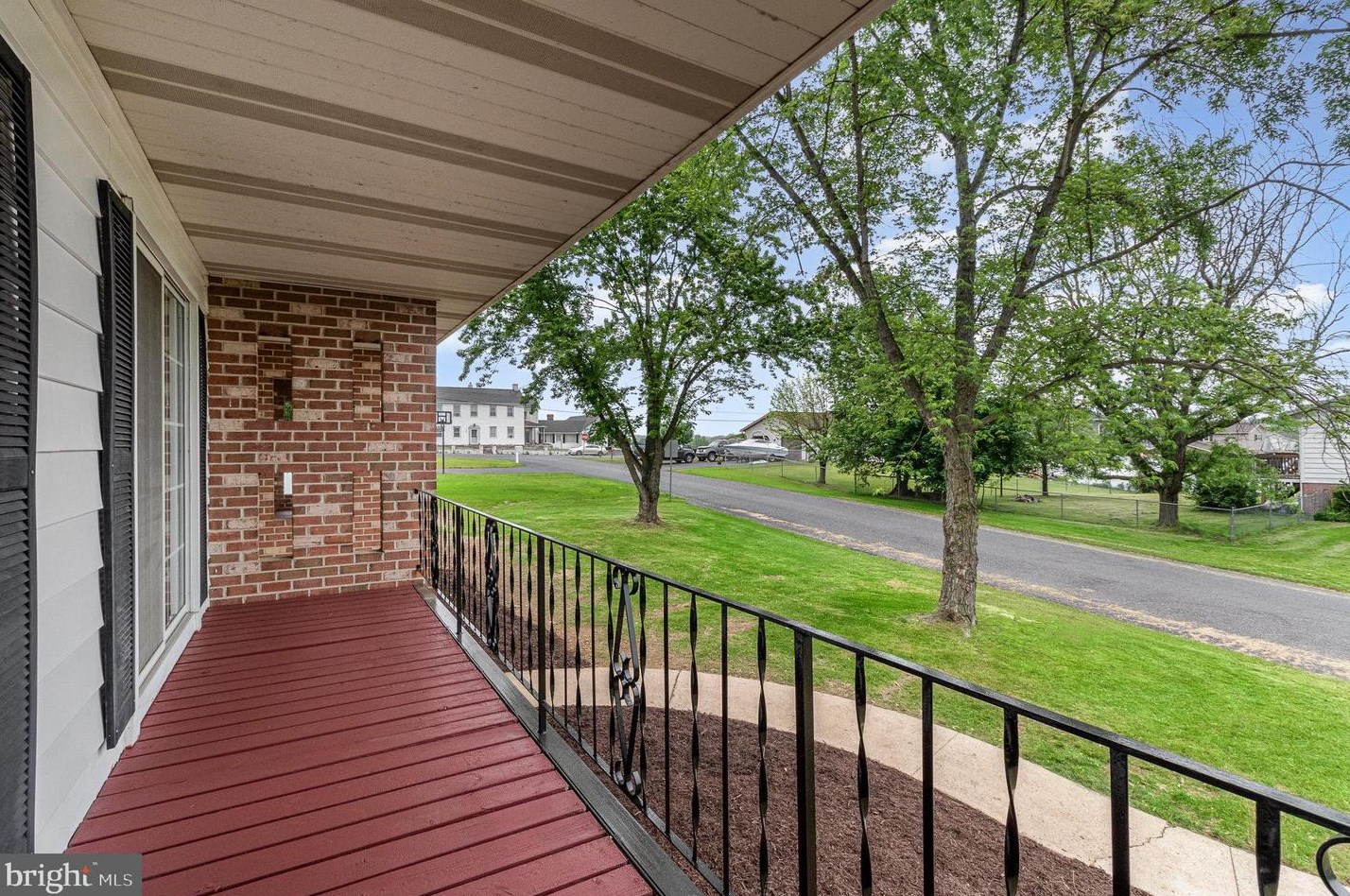 55 Linwood Dr, Chambersburg PA  17202-8682 exterior