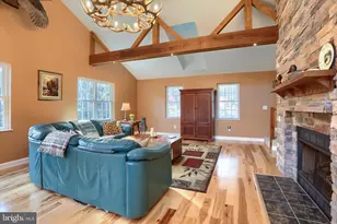 8620 Monns Gap Rd, Waynesboro, PA 17268 - Photo 11