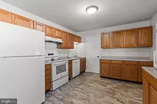 13608 Maryland Ave, Blue Ridge Summit, PA 17214 - Photo 29