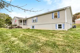 158 Farm Dr, Thompsontown, PA 17094 - Photo 3