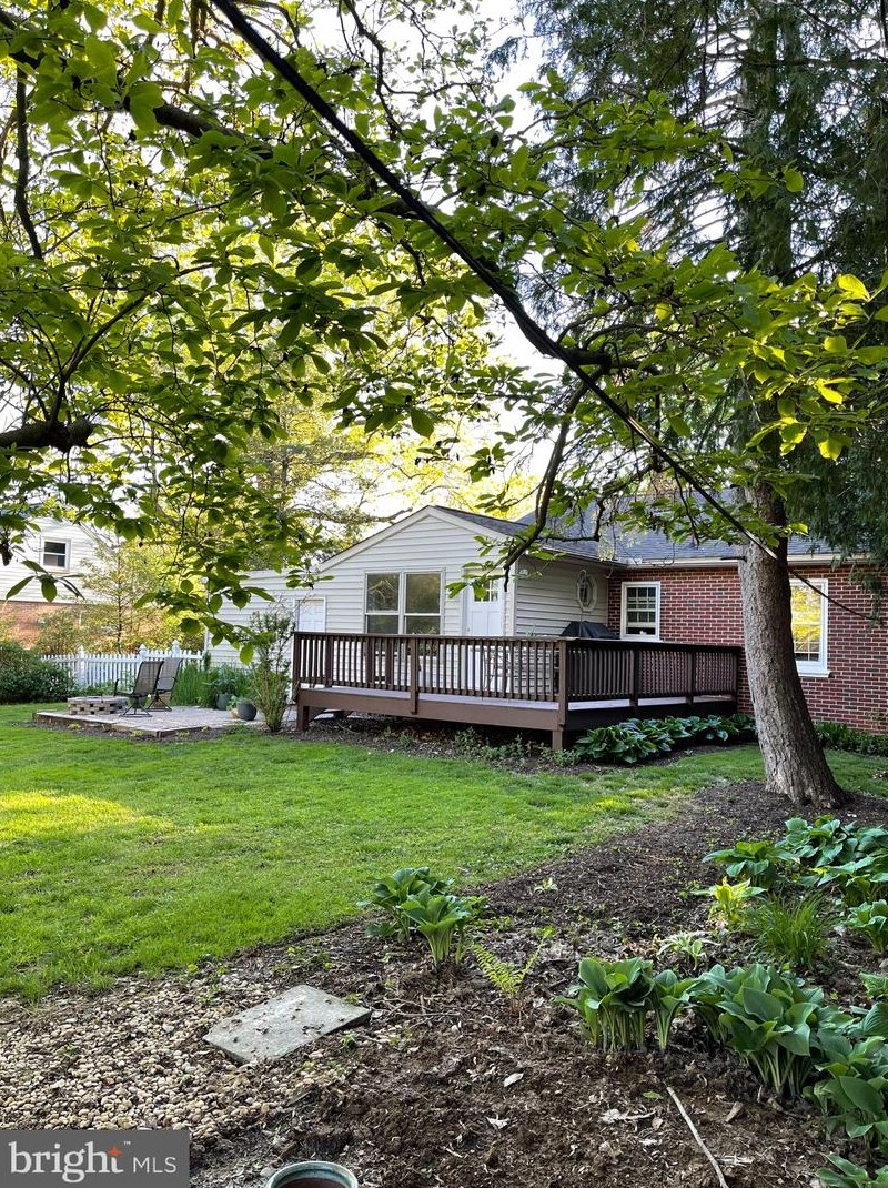 5975 Leebel Rd, East Petersburg PA  17520-1512 exterior