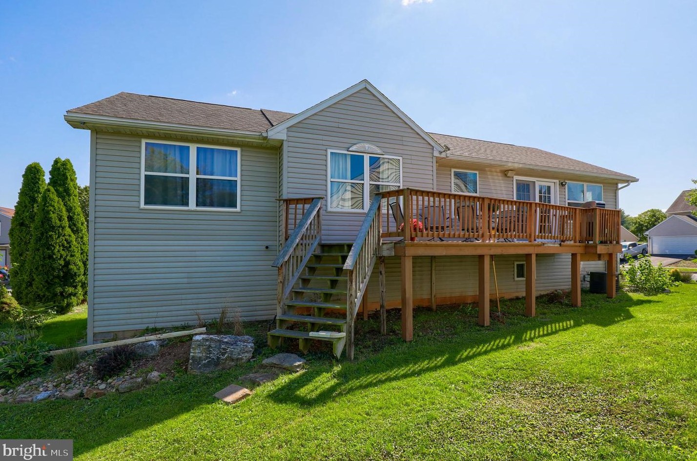 103 Ashley Dr, Marietta PA  17547-9217 exterior