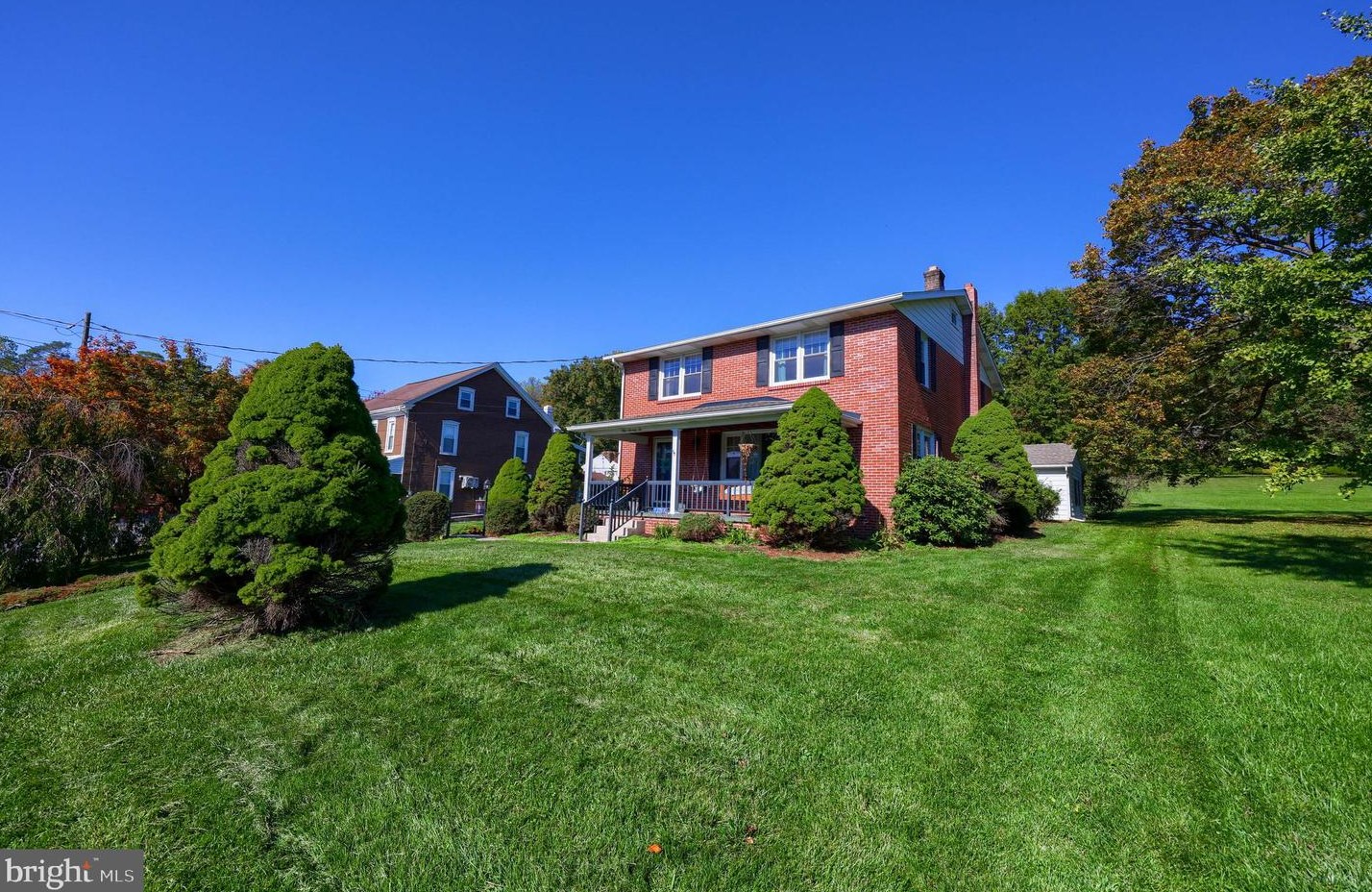 176 Main St, Adamstown PA  19501-5009 exterior