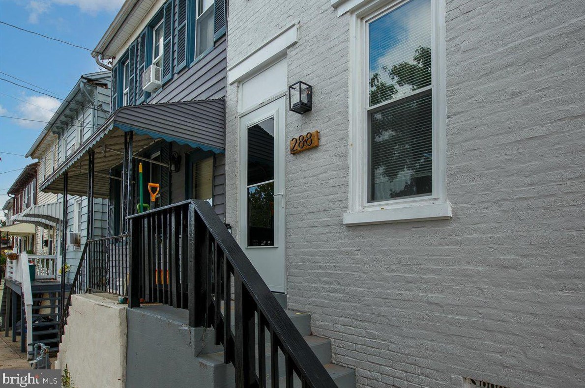 288 5th St, Kinderhook PA  17512-2239 exterior