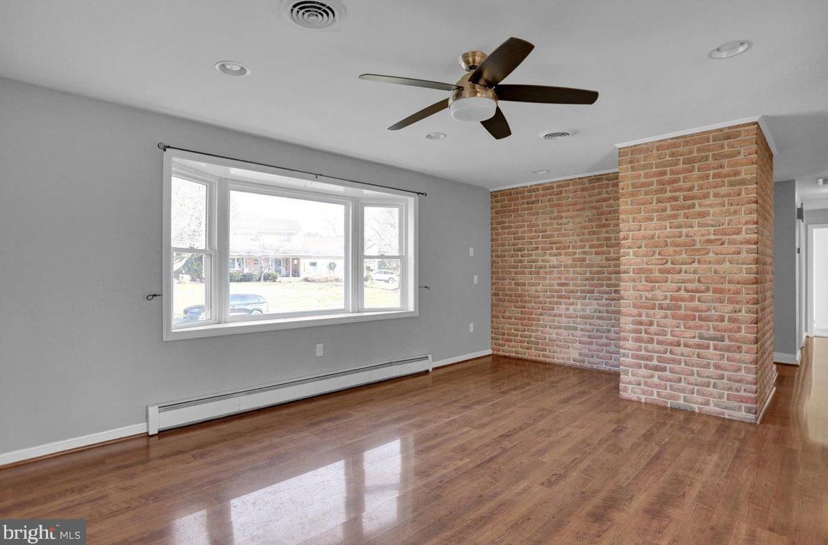 350 Lakeview Dr, Old Line PA  17545-9233 exterior