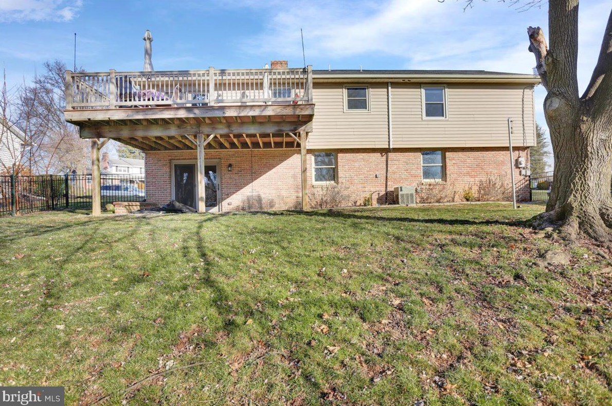 350 Lakeview Dr, Old Line PA  17545-9233 exterior