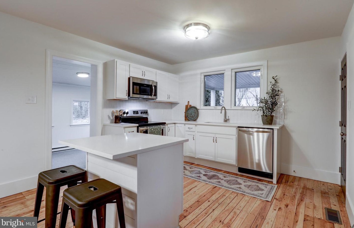 439 Poplar St, Kinderhook PA  17512-2121 exterior
