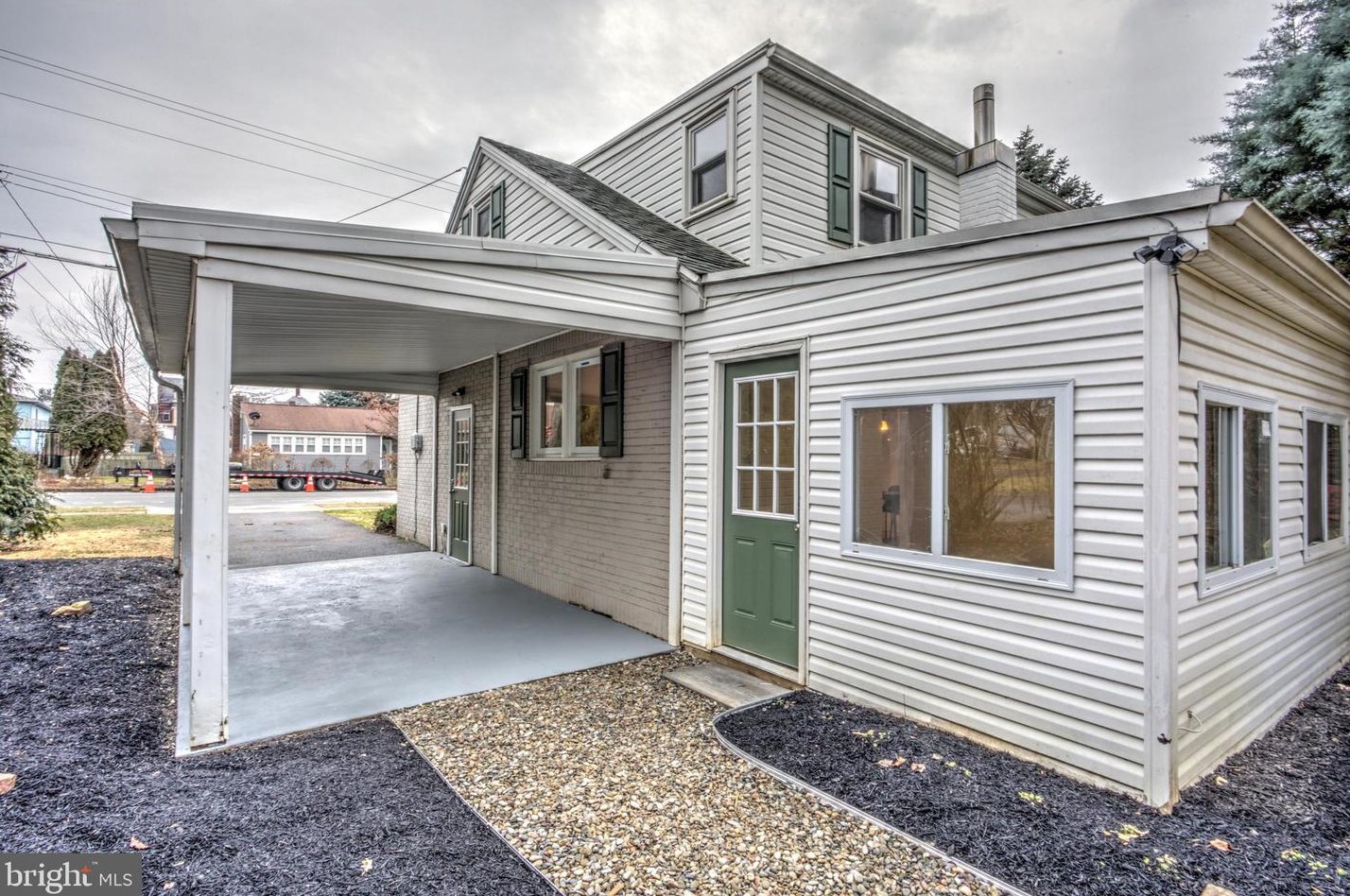 439 Poplar St, Kinderhook PA  17512-2121 exterior