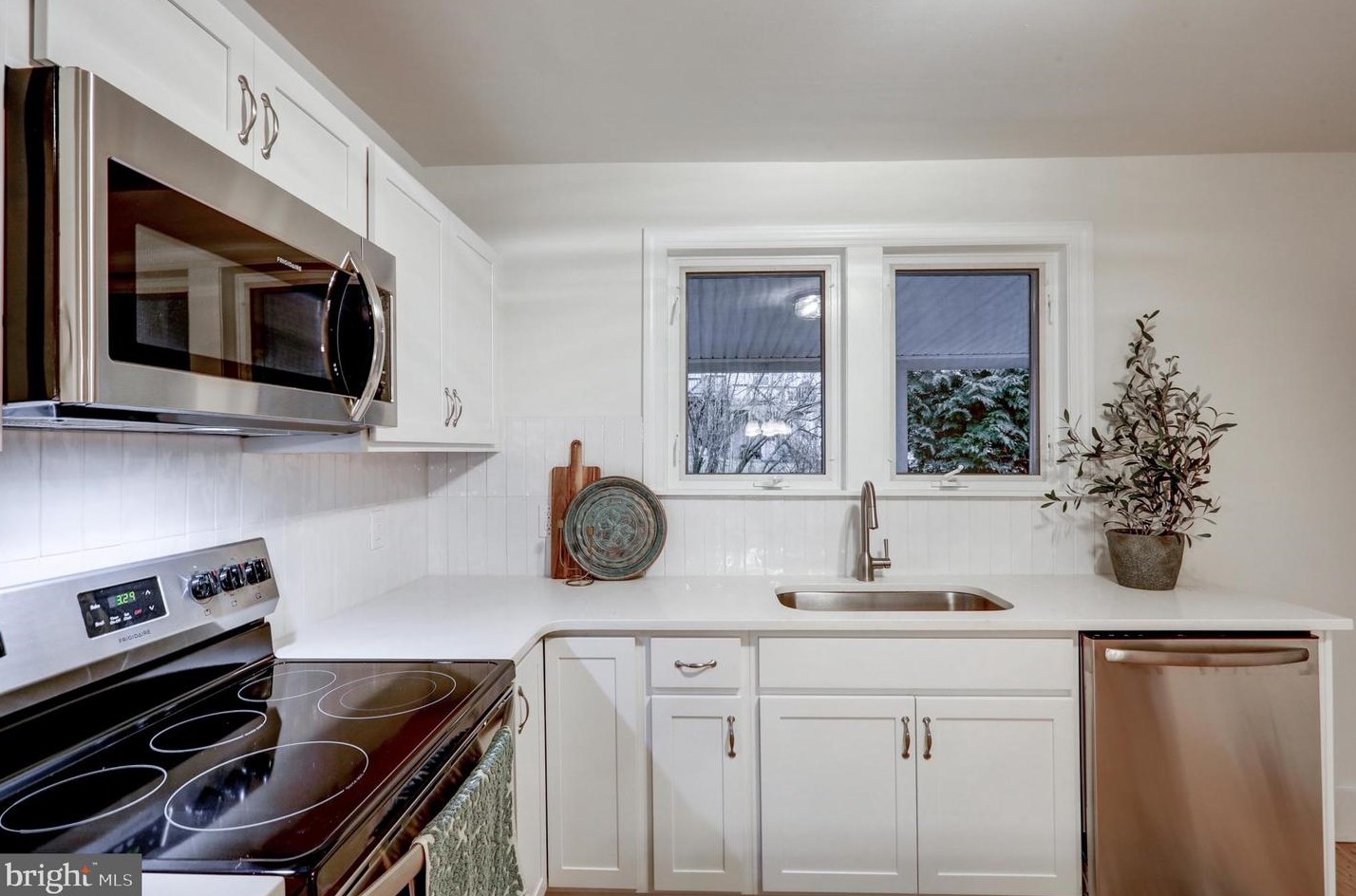 439 Poplar St, Kinderhook PA  17512-2121 exterior