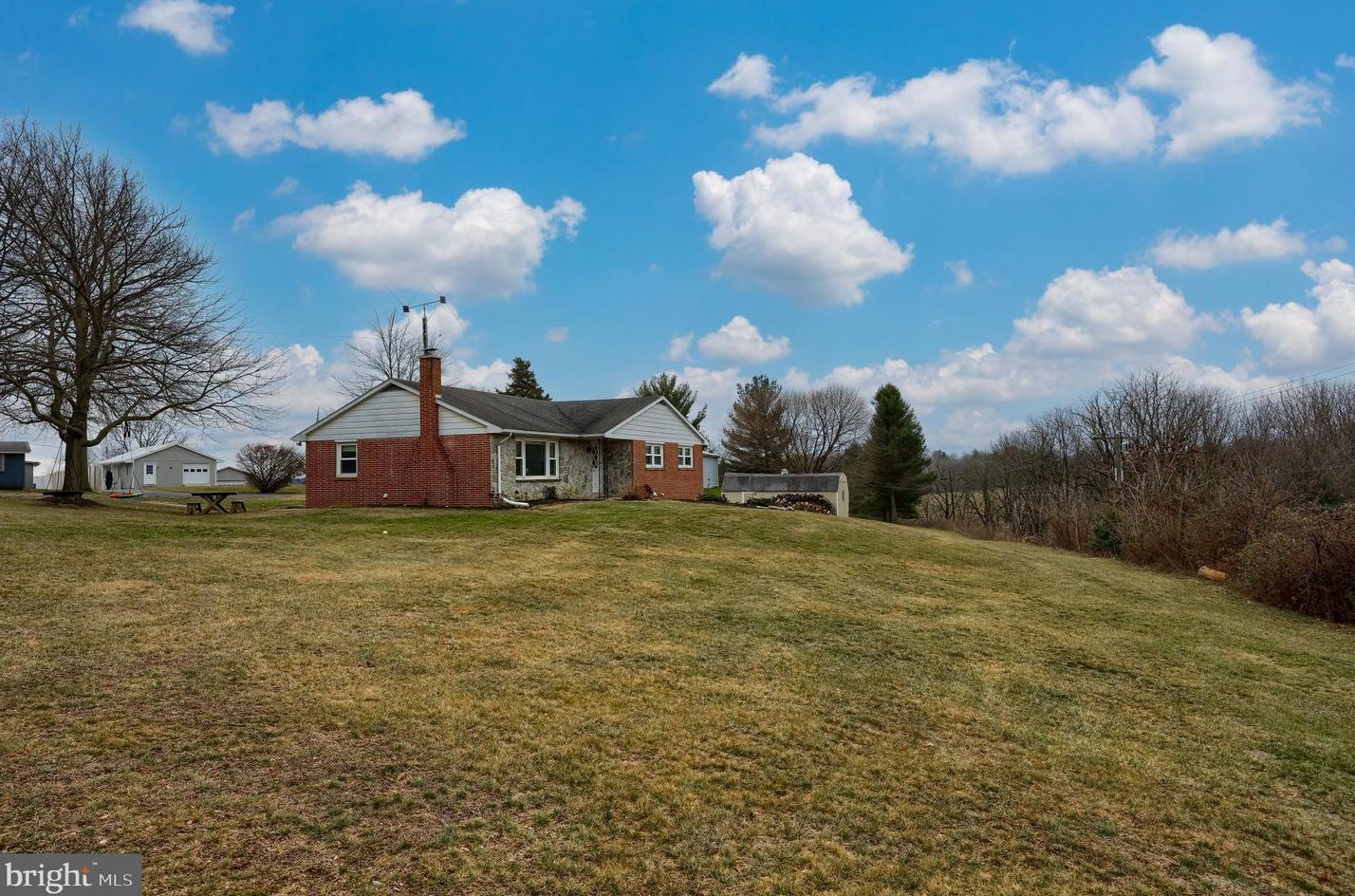 852 Mount Joy Rd, Old Line PA  17545-1909 exterior