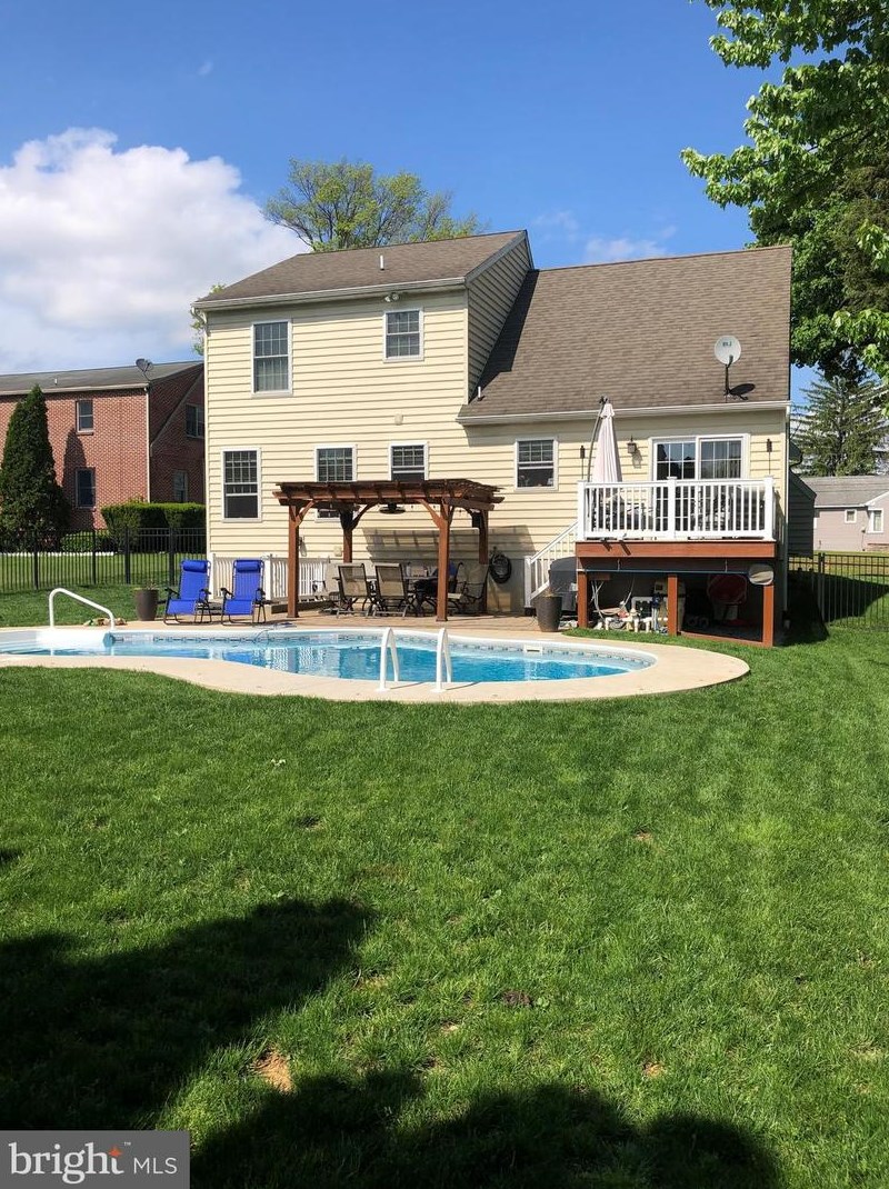 24 Penn St, Old Line PA  17545-1429 exterior