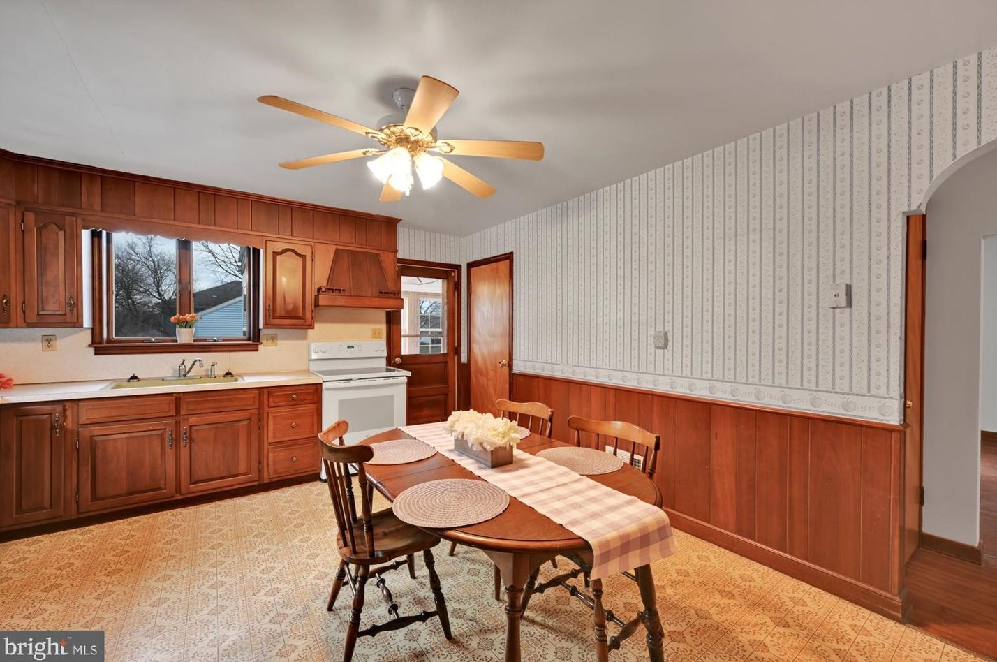 14 Conestoga Vw Dr, Akron PA  exterior