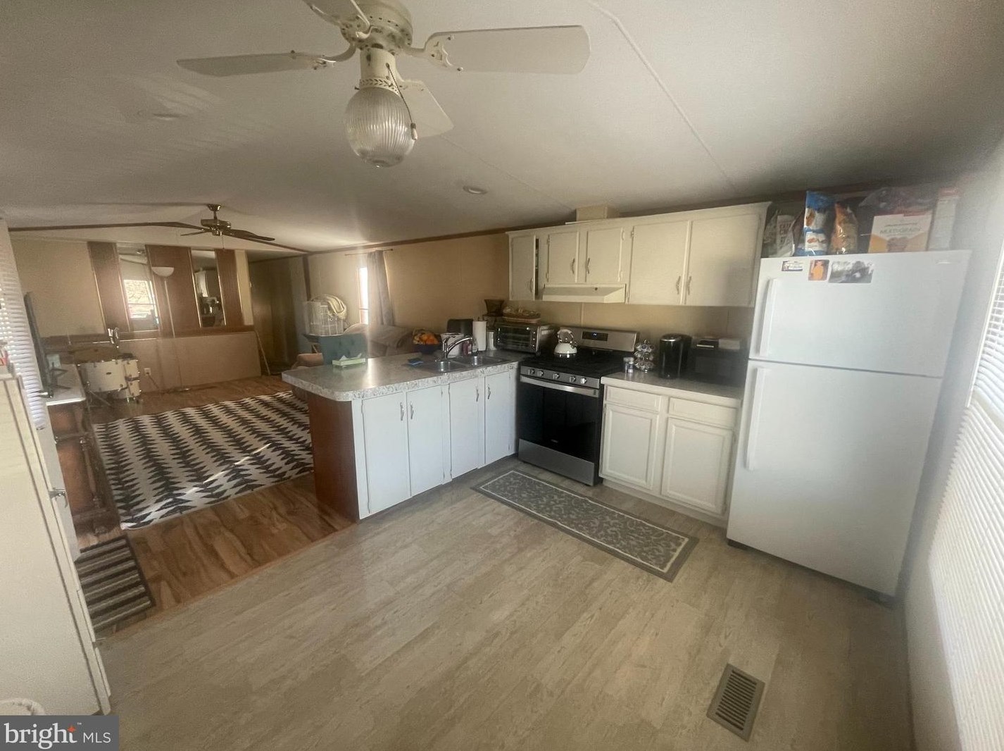 738 Nancy Ln, Lancaster, PA 17601