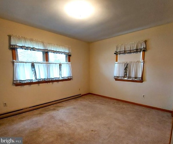 6250 Sundra Dr, East Petersburg PA  17520-1153 exterior