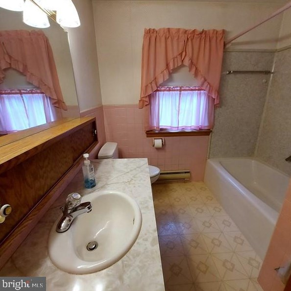 6250 Sundra Dr, East Petersburg PA  17520-1153 exterior