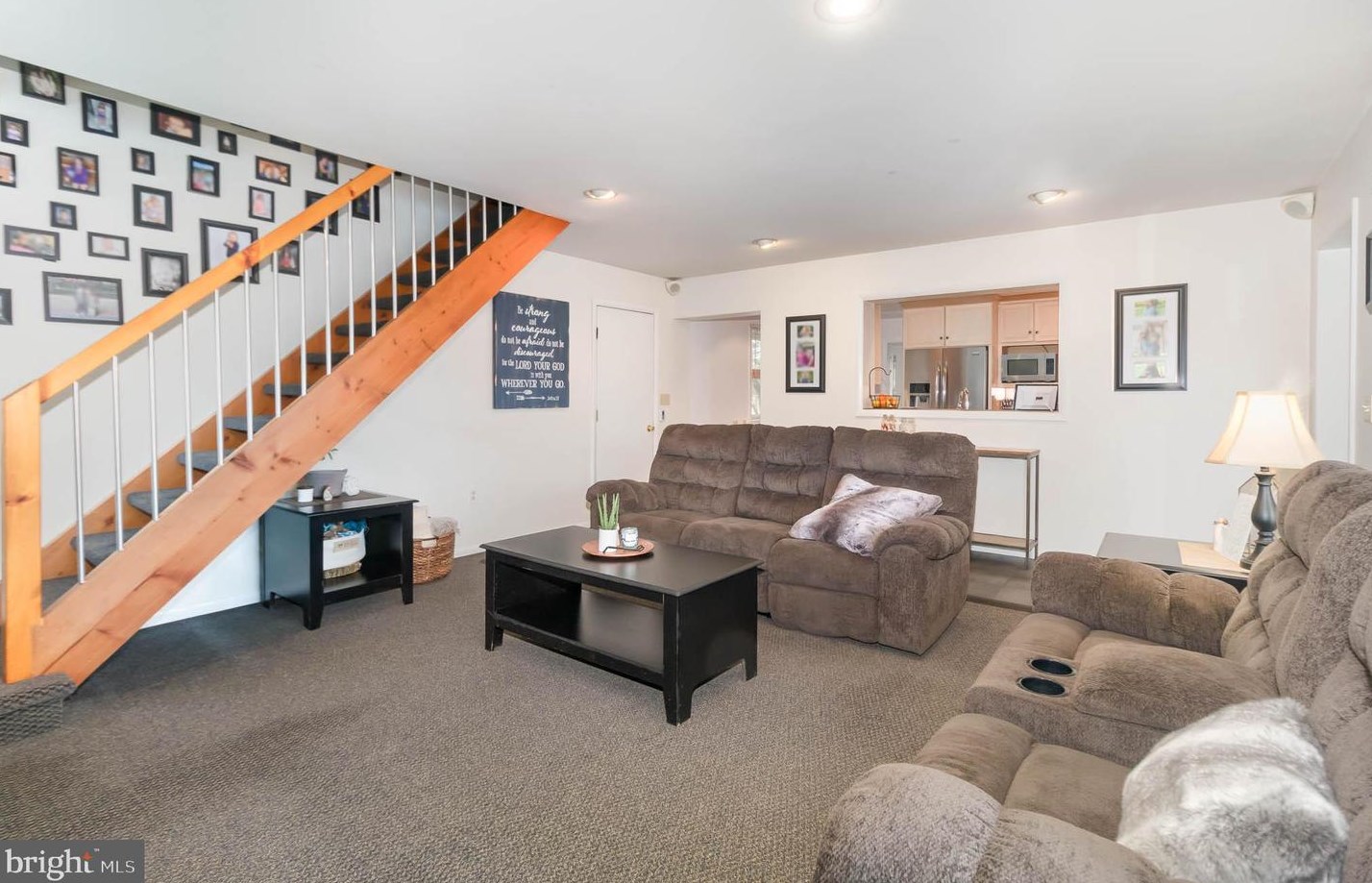 240 Cooper Ave, Landisville PA  17538-1716 exterior