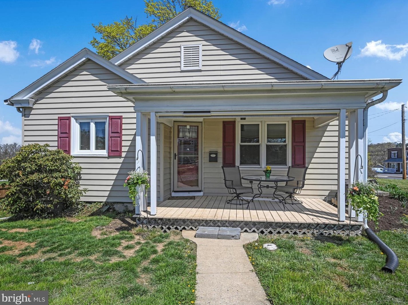 120 7th St, Akron PA  17501-1344 exterior