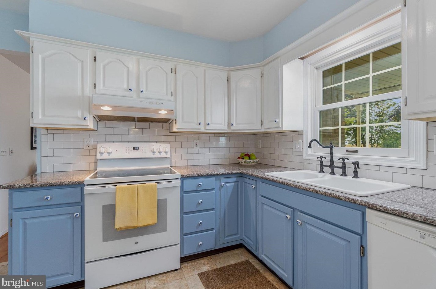 182 Northridge Dr, Landisville PA  17538-1911 exterior