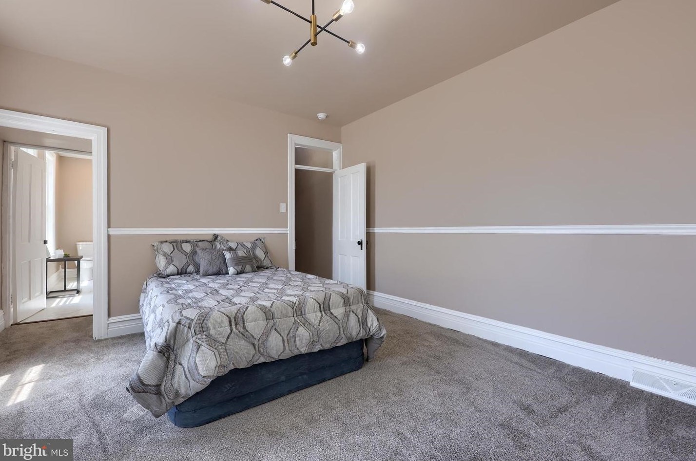 818 Walnut St, Kinderhook PA  17512-1326 exterior
