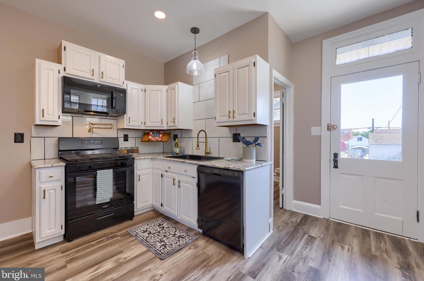 818 Walnut St, Kinderhook PA  17512-1326 exterior