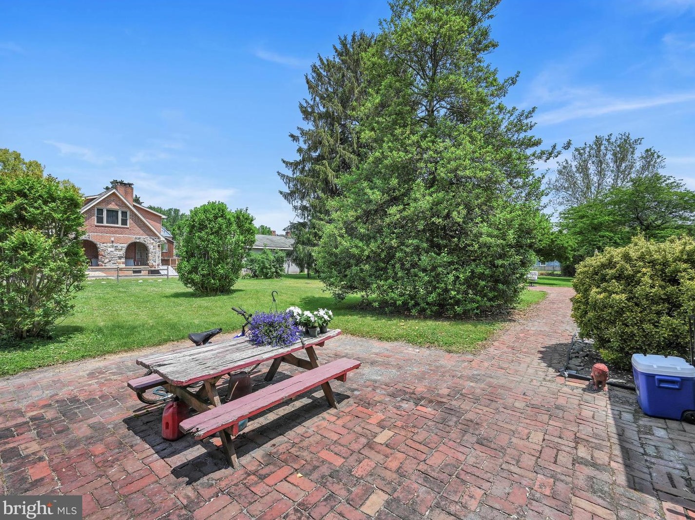 304 Front St, Marietta PA 17547-1704 exterior