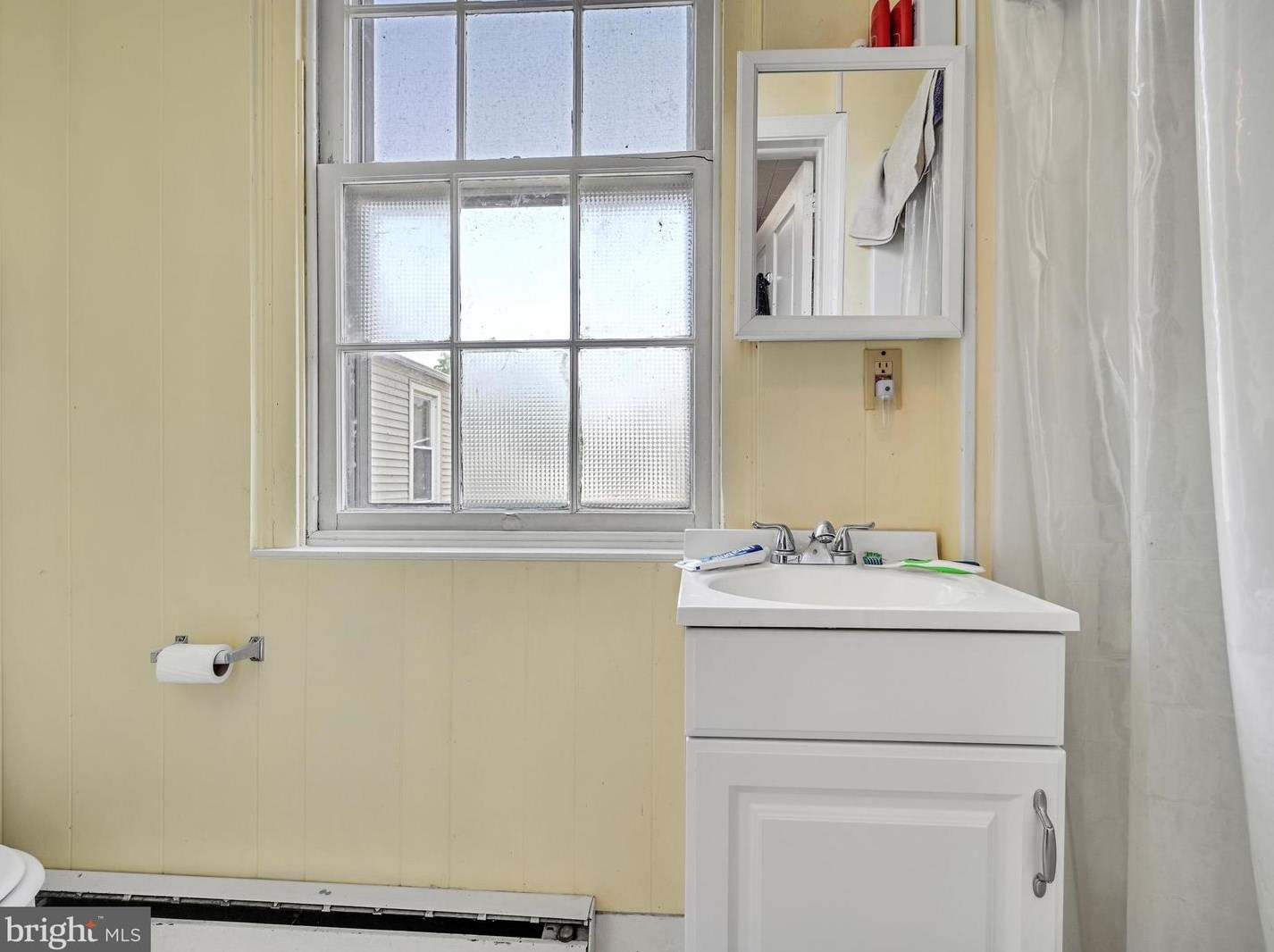 304 Front St, Marietta PA 17547-1704 exterior