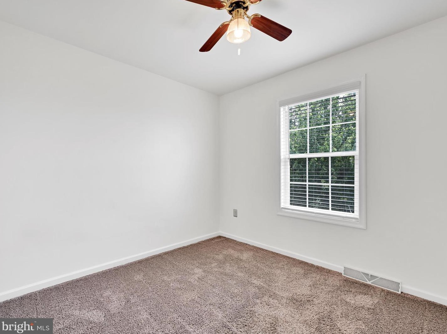 235 Chelmsford Dr, Marietta PA  17547-9738 exterior