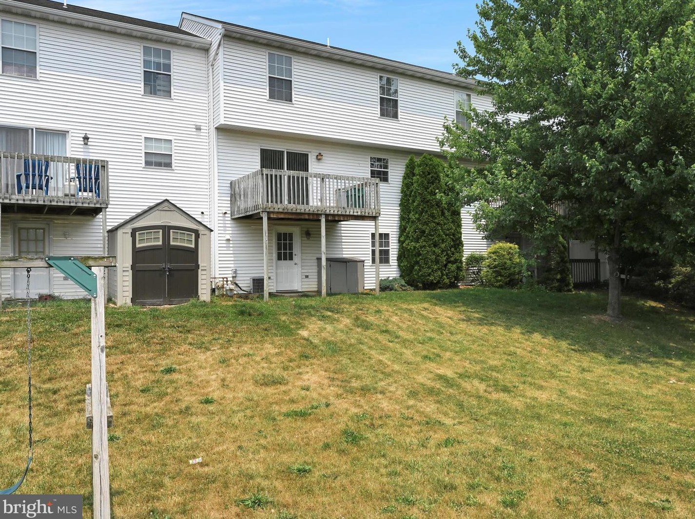 235 Chelmsford Dr, Marietta PA  17547-9738 exterior