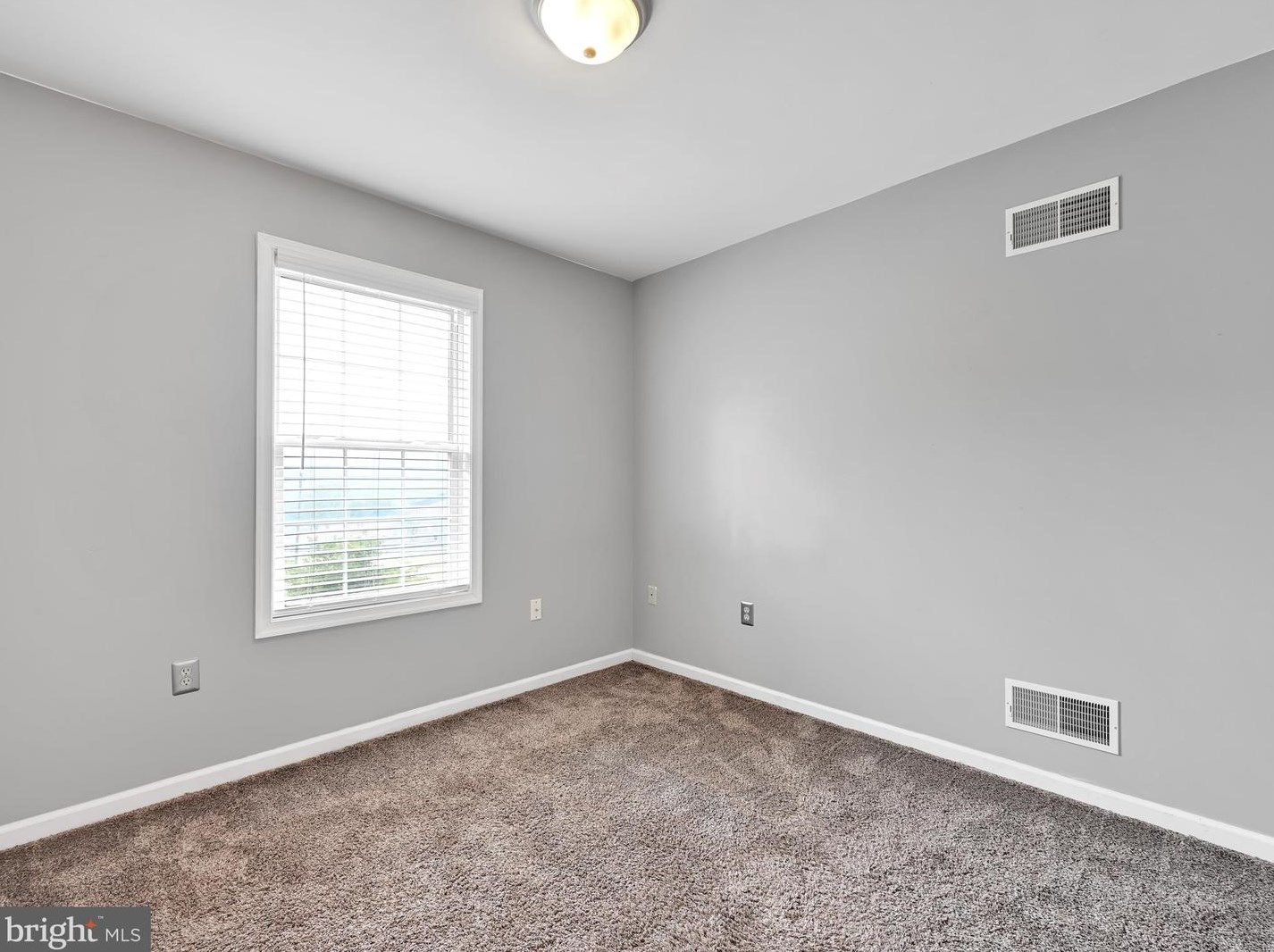 235 Chelmsford Dr, Marietta PA  17547-9738 exterior