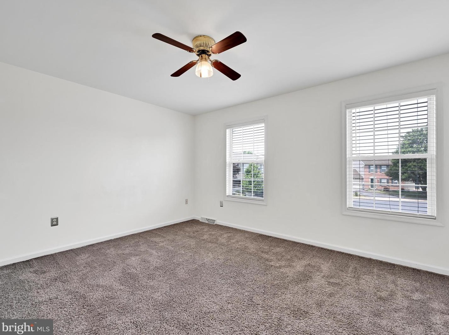 235 Chelmsford Dr, Marietta PA  17547-9738 exterior