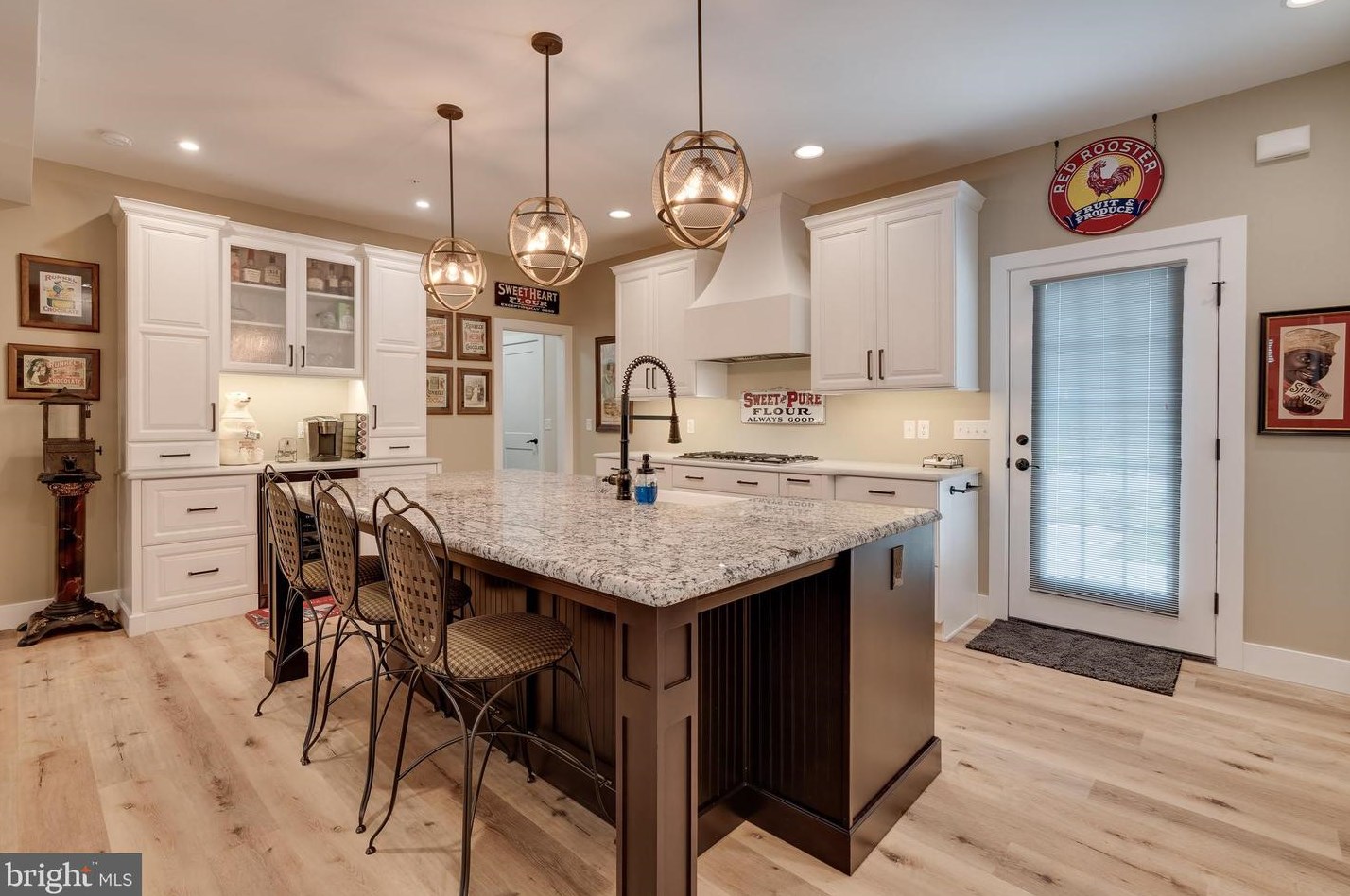 2577 Camas Ln, East Petersburg PA  17520-1435 exterior