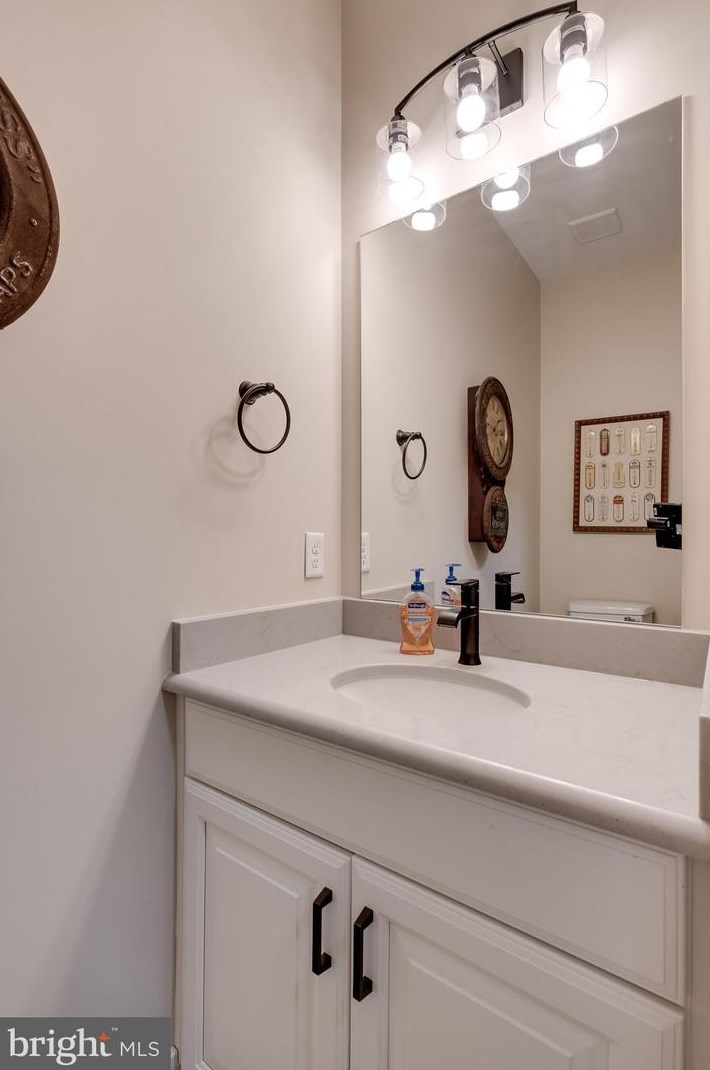 2577 Camas Ln, East Petersburg PA  17520-1435 exterior