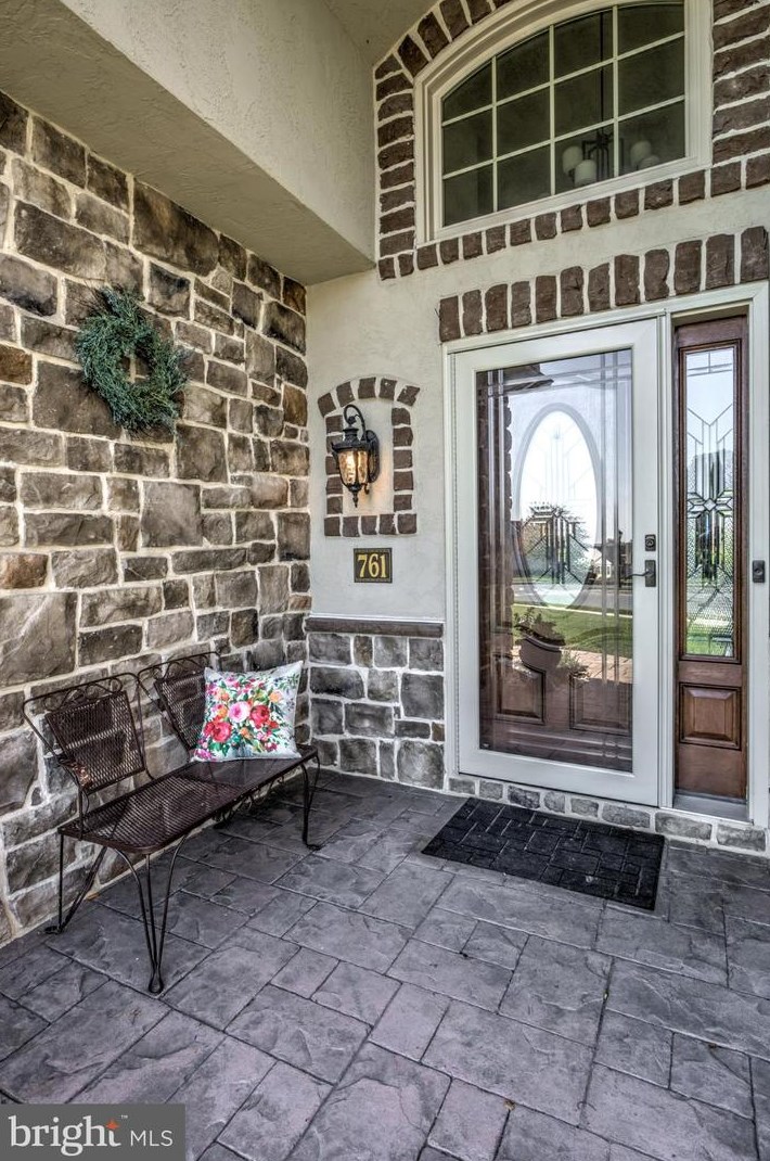 761 Heather Rdg, Old Line PA  17545-8552 exterior