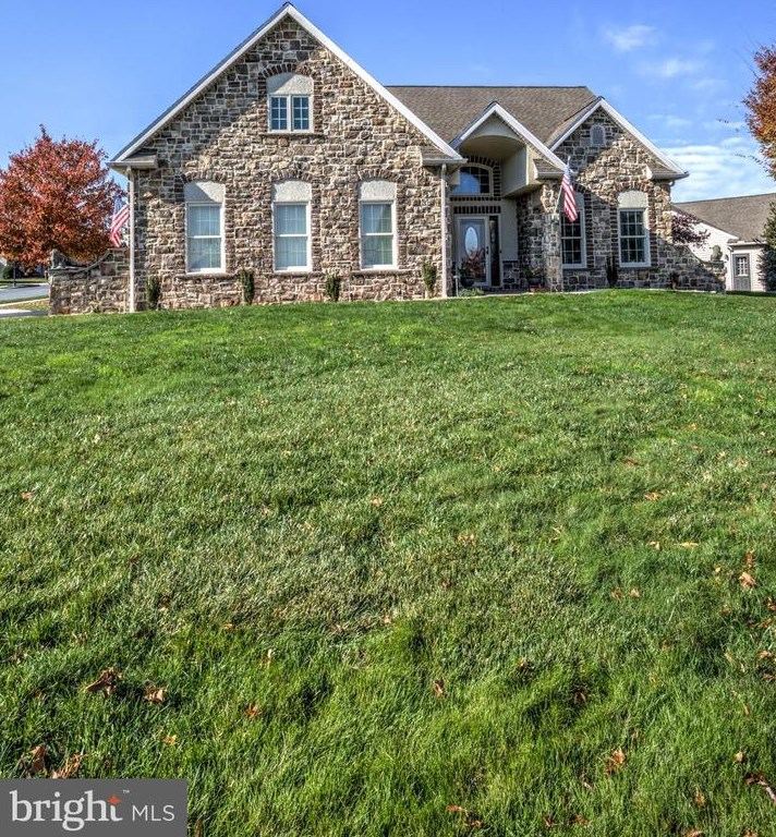 761 Heather Rdg, Old Line PA  17545-8552 exterior