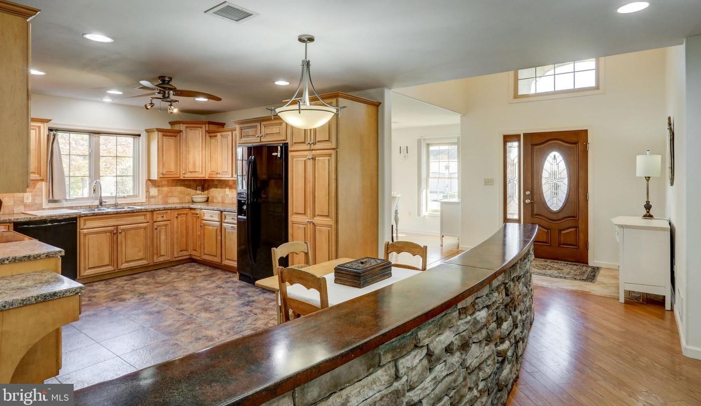 761 Heather Rdg, Old Line PA  17545-8552 exterior