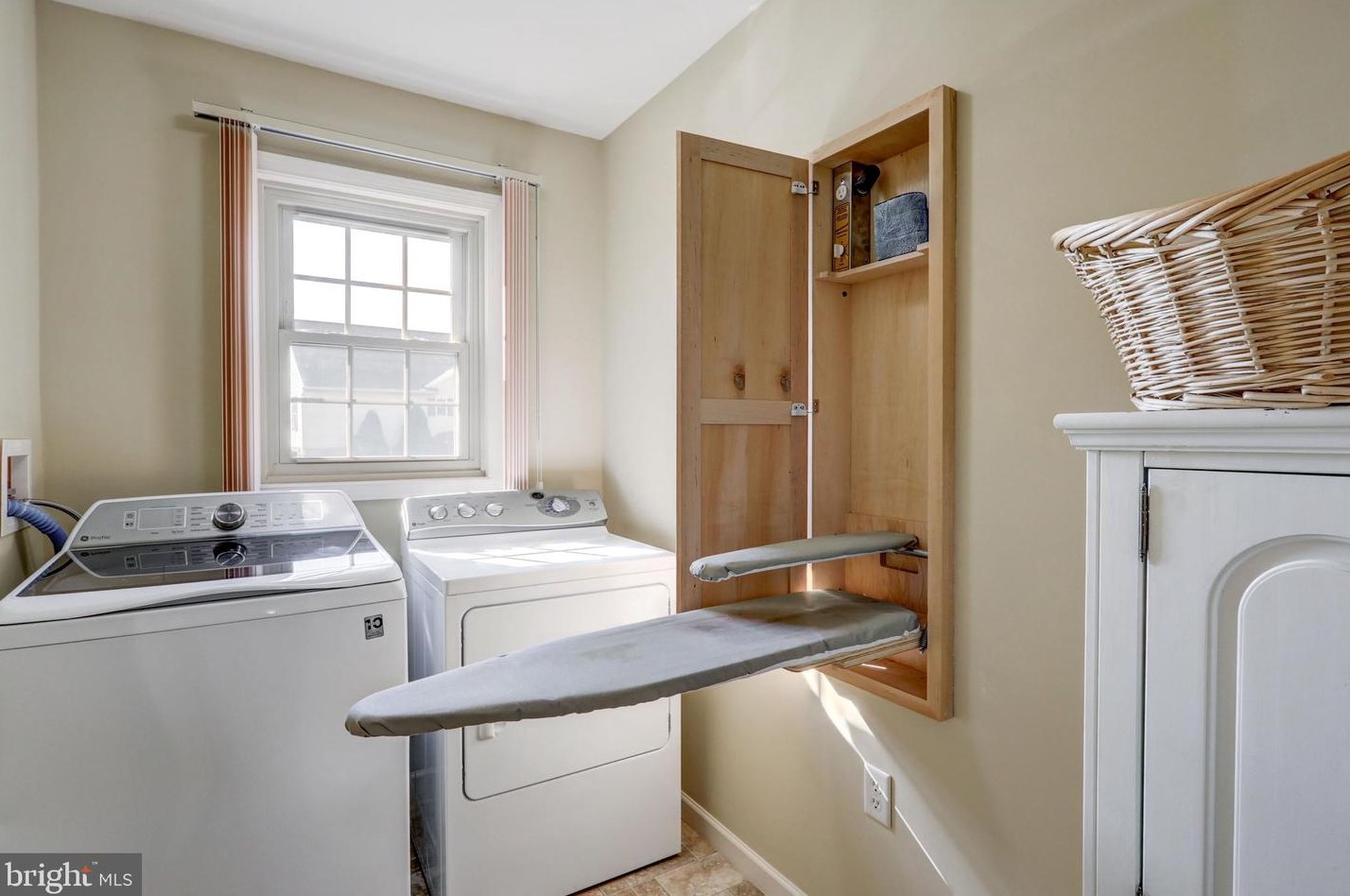 761 Heather Rdg, Old Line PA  17545-8552 exterior