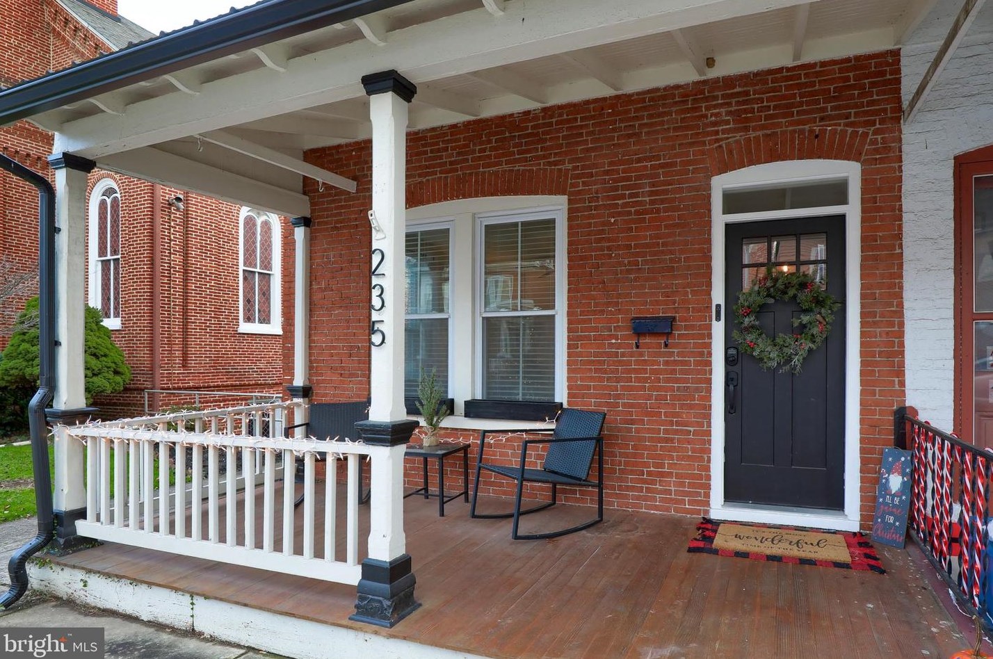 235 Market St, Marietta PA  17547-1533 exterior