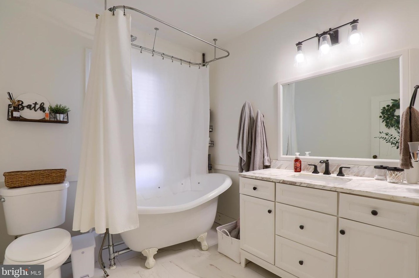 235 Market St, Marietta PA  17547-1533 exterior