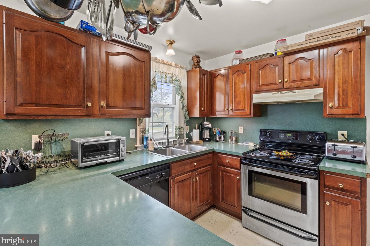 16 2nd St, Letort PA  17582-9786 exterior