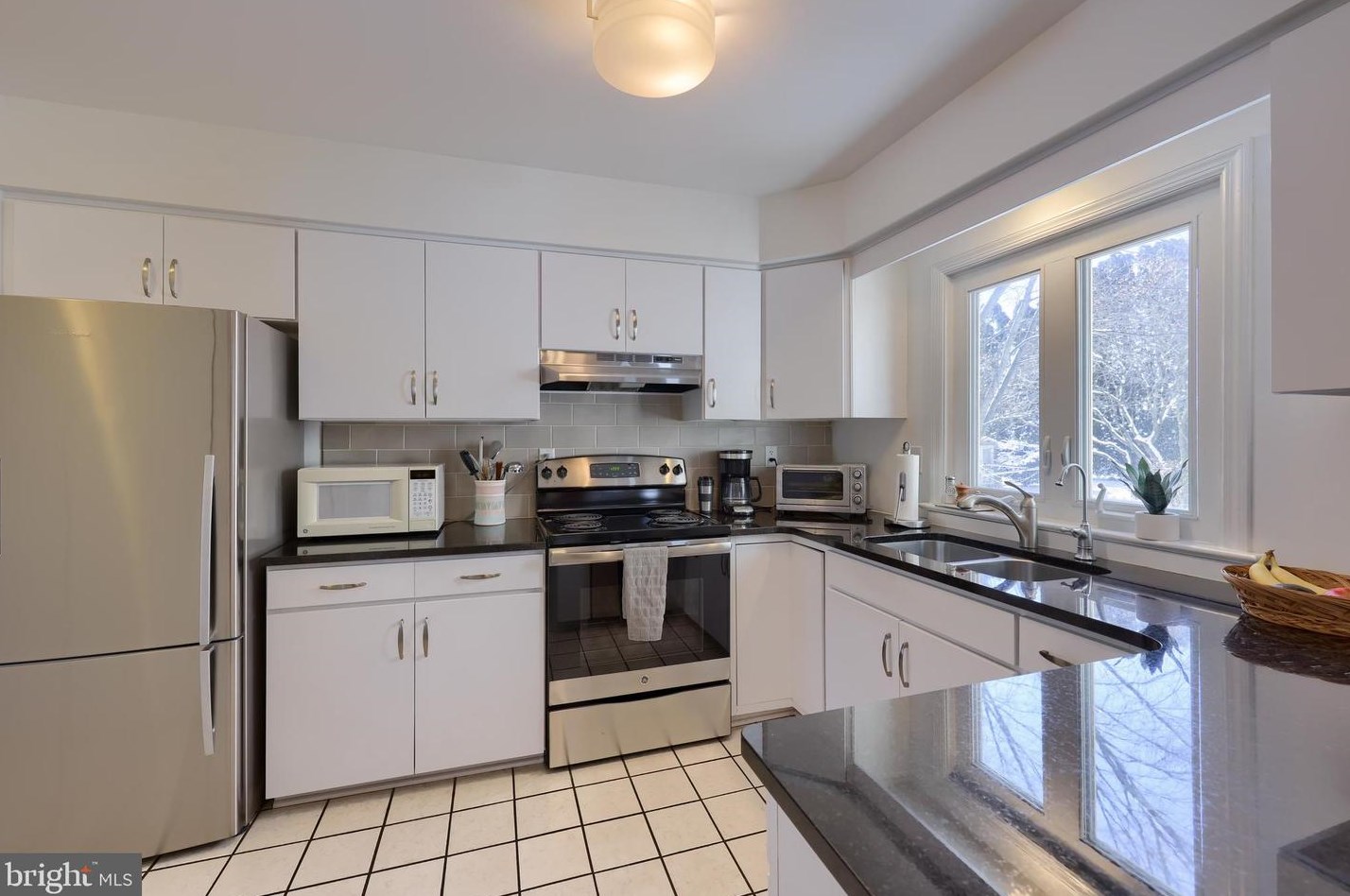 1517 Edinborough Cir, Landisville PA  17538-1364 exterior