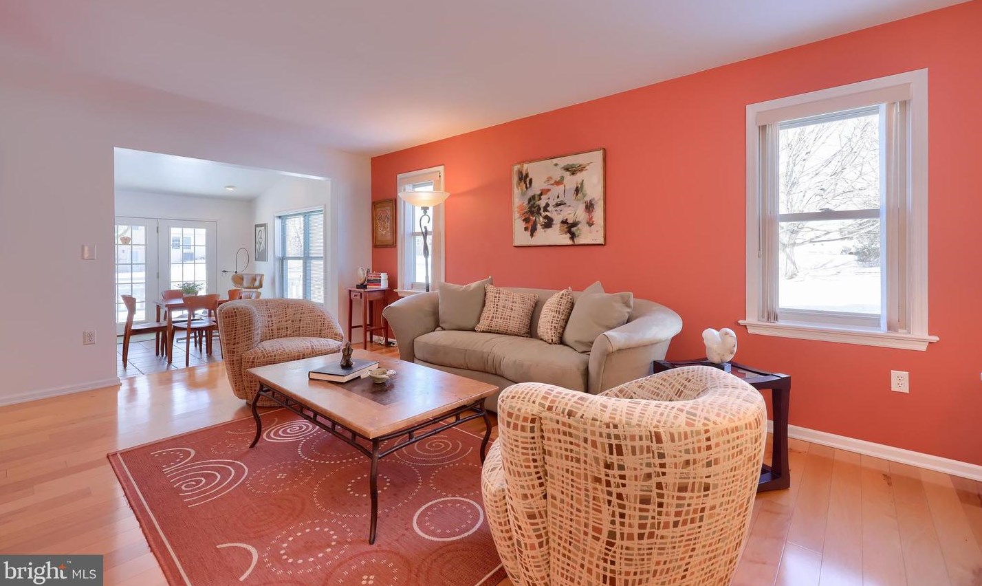 1517 Edinborough Cir, Landisville PA  17538-1364 exterior