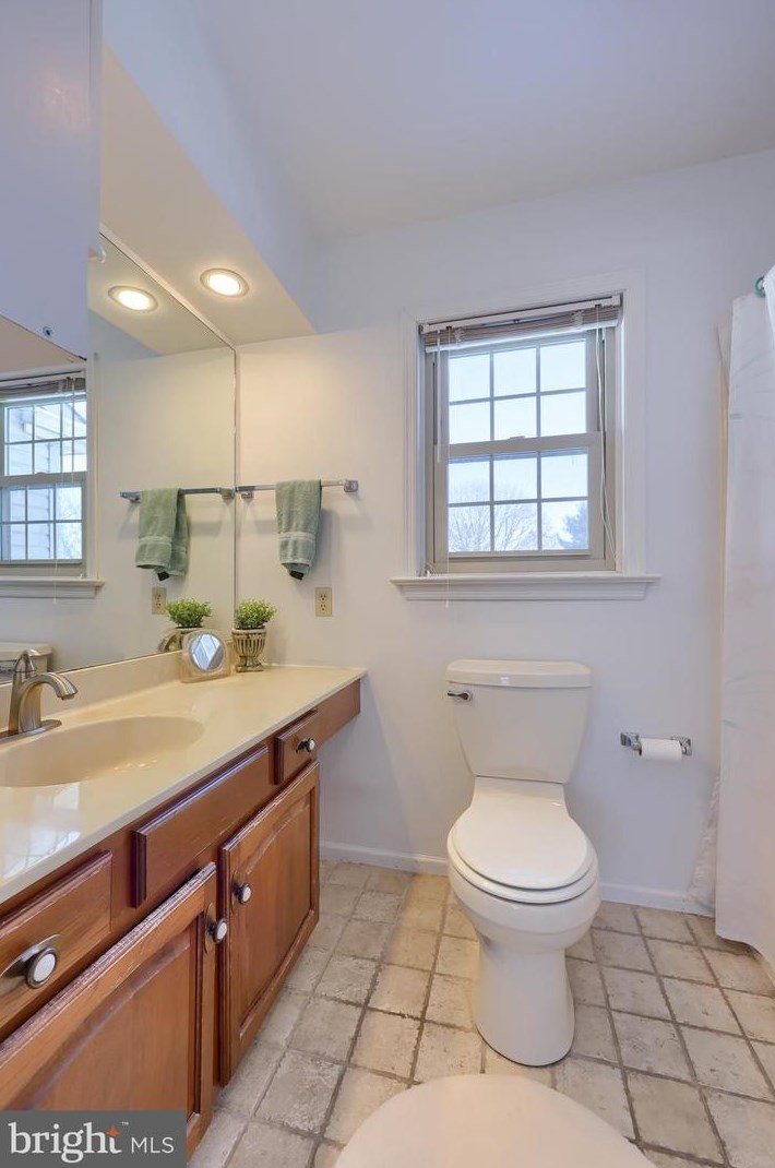 1517 Edinborough Cir, Landisville PA  17538-1364 exterior