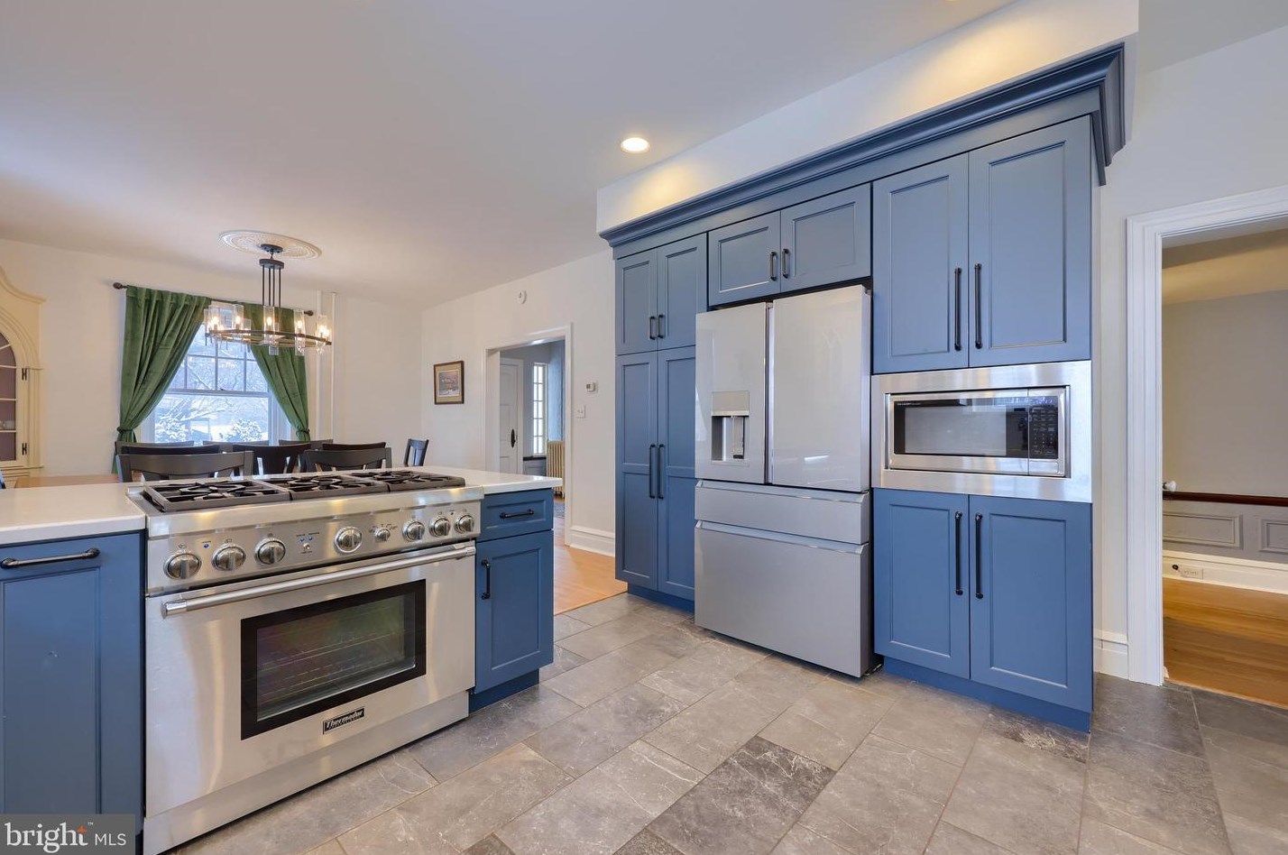 402 State St, Ephrata PA  17522-2102 exterior