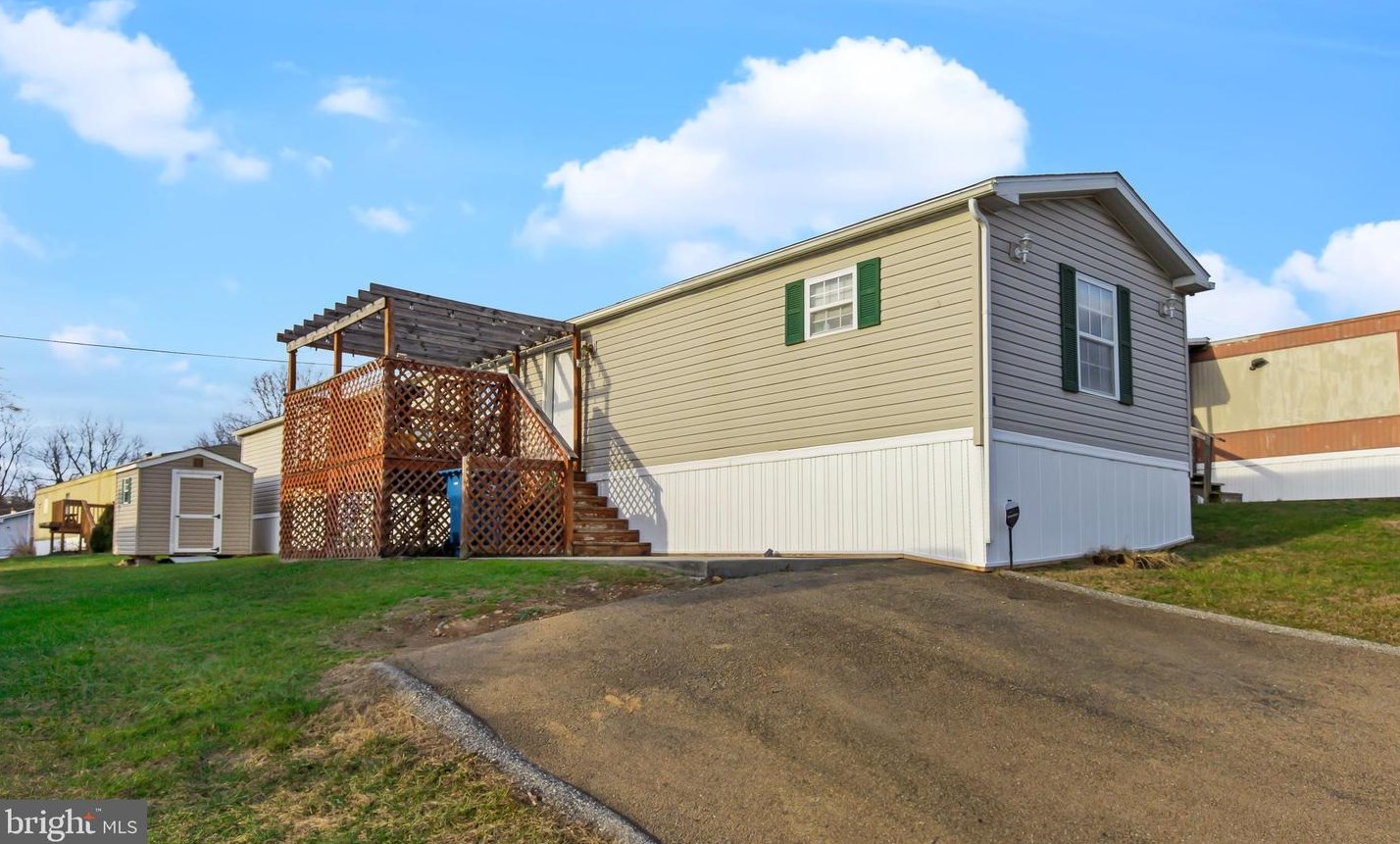 48 Park Ln, Holtwood PA  17532-9736 exterior