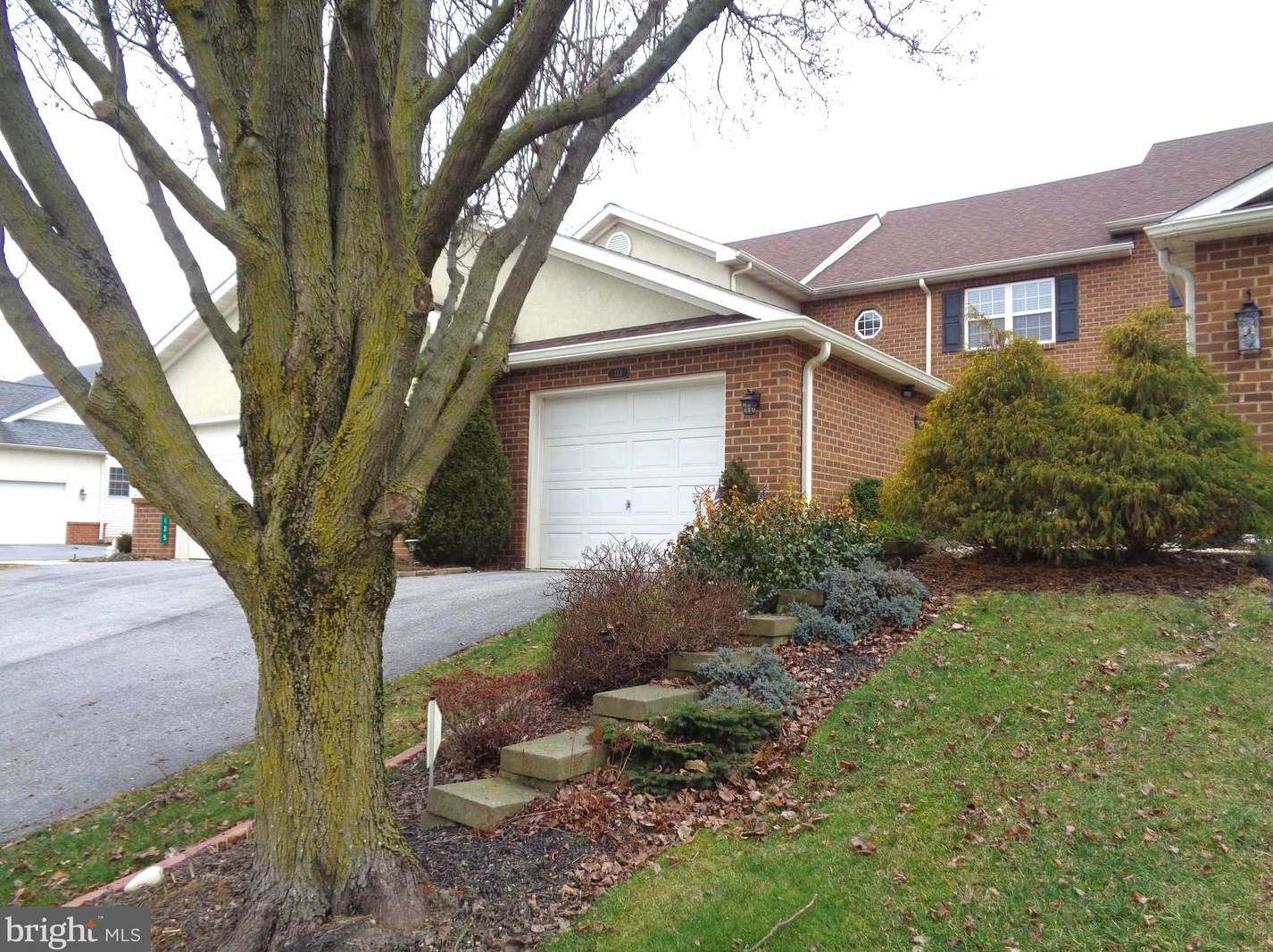 133 Sutherland Rd, Lancaster PA  17603-9020 exterior