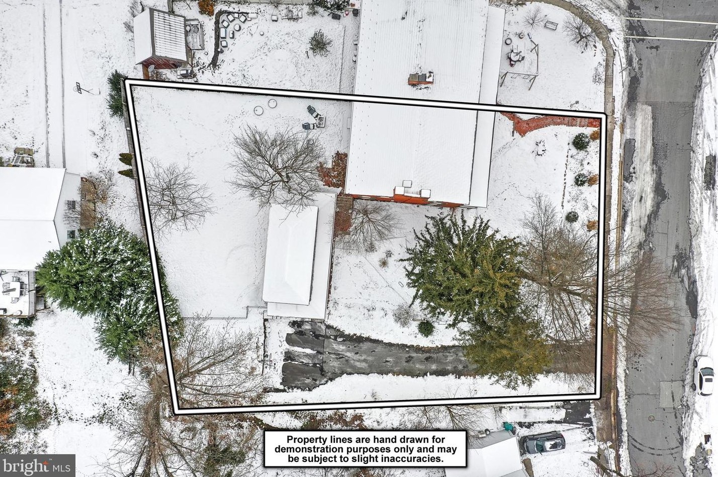 1151 Cloverton Dr, Kinderhook PA  17512-9405 exterior