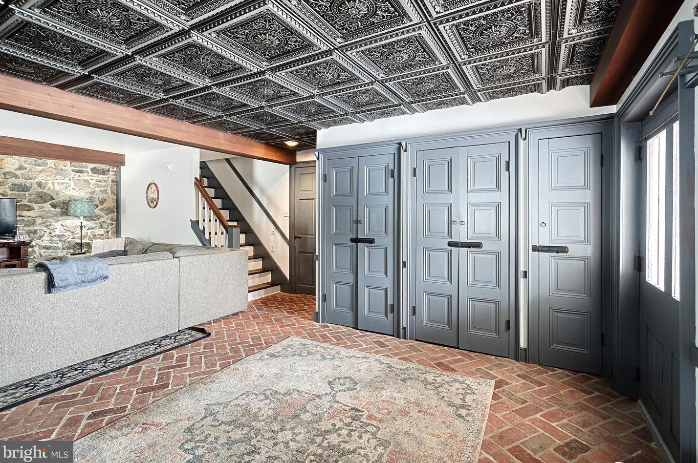 1151 Cloverton Dr, Kinderhook PA  17512-9405 exterior
