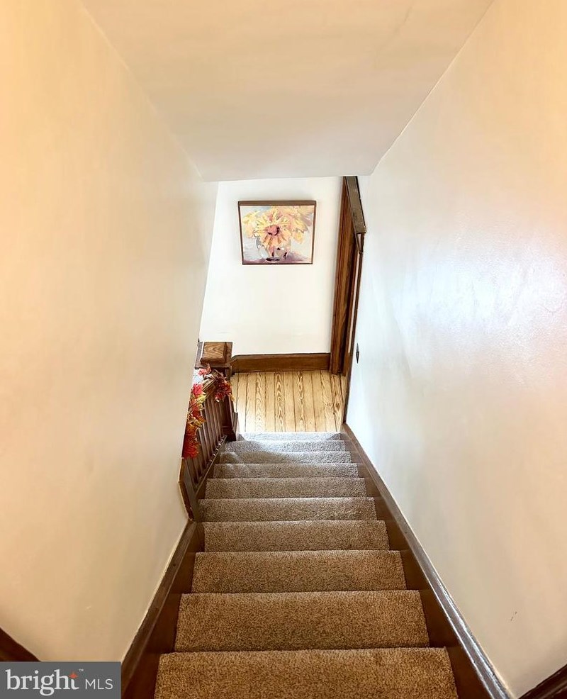 465 State St, Ephrata PA  17522-2104 exterior