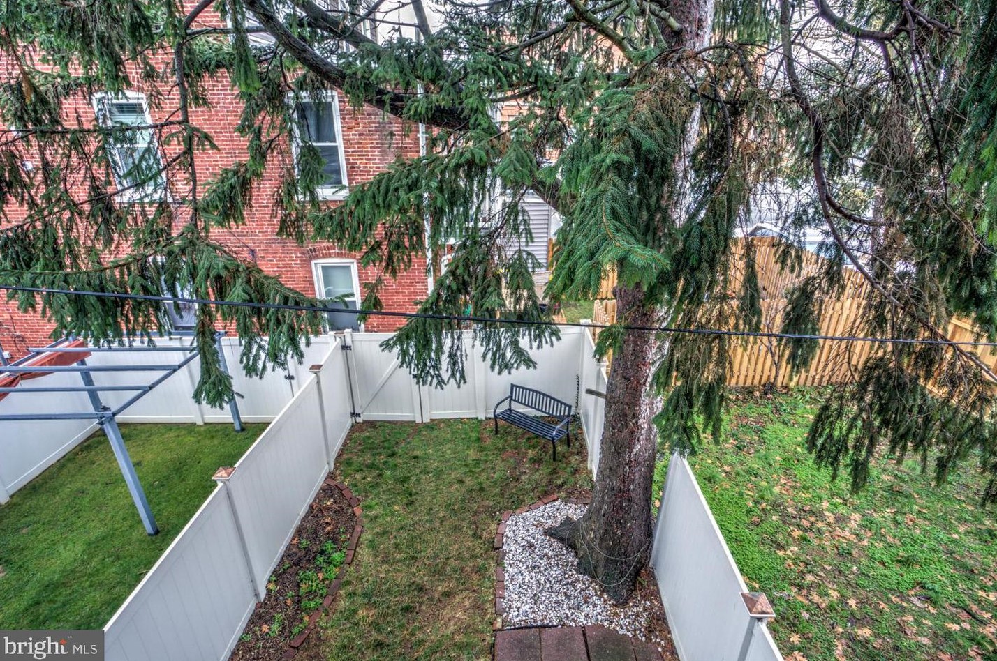 727 Plum St, Lancaster PA  17602-4327 exterior