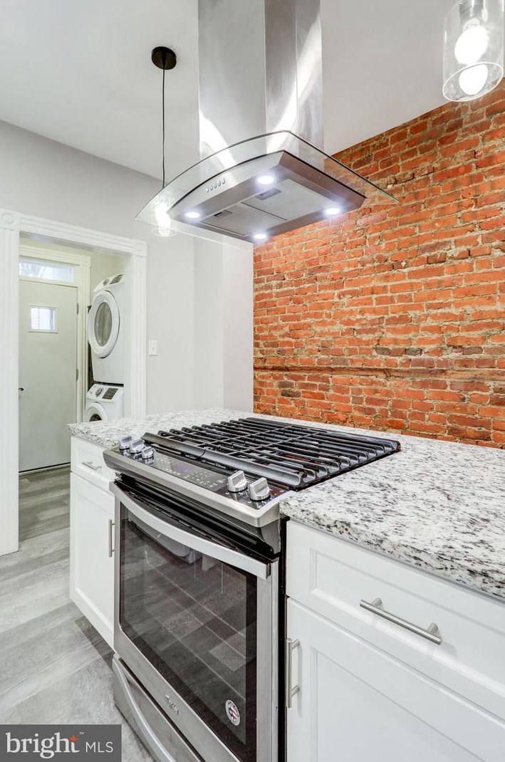 727 Plum St, Lancaster PA  17602-4327 exterior